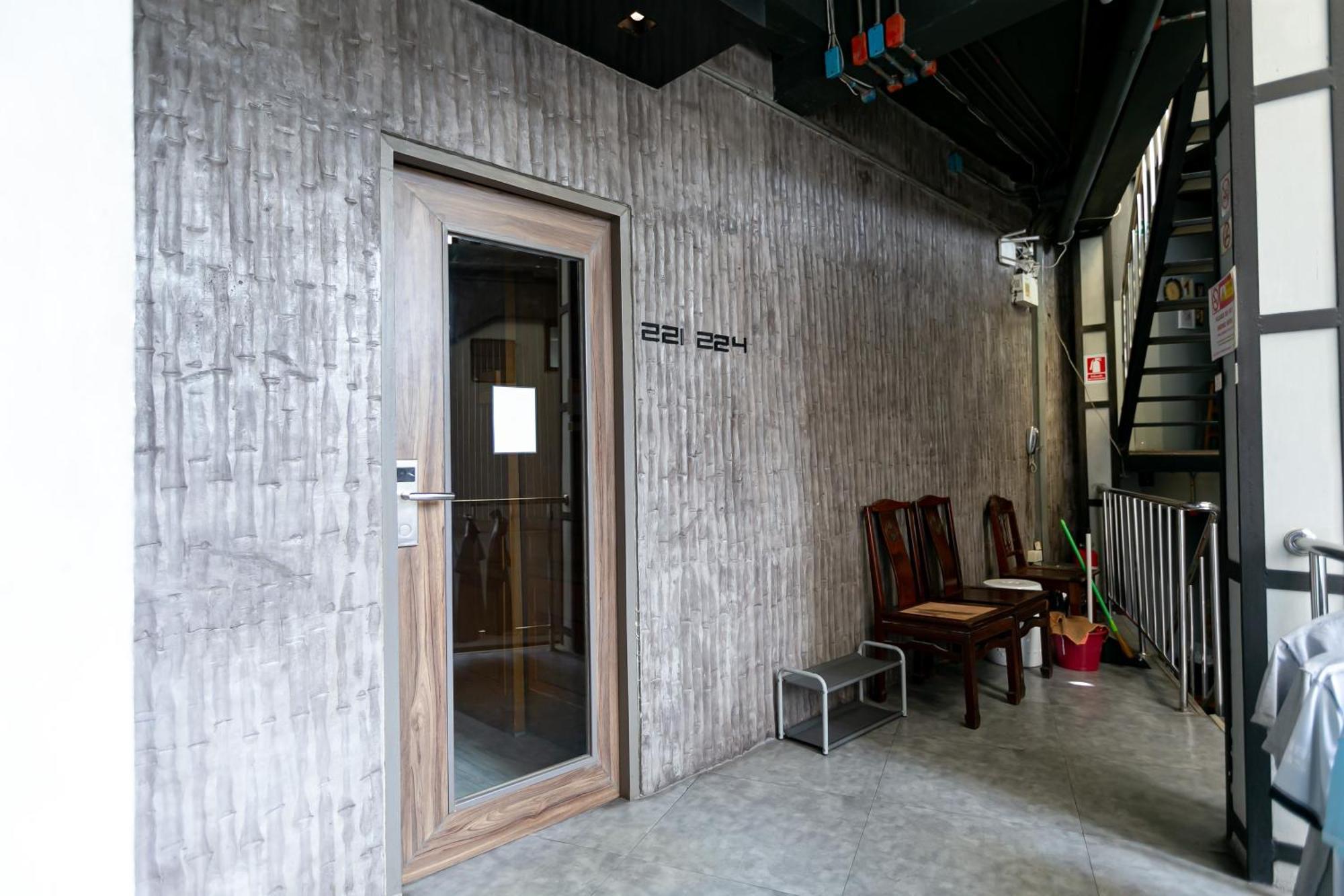 Loftel 22 Hostel Bangkok Exterior foto