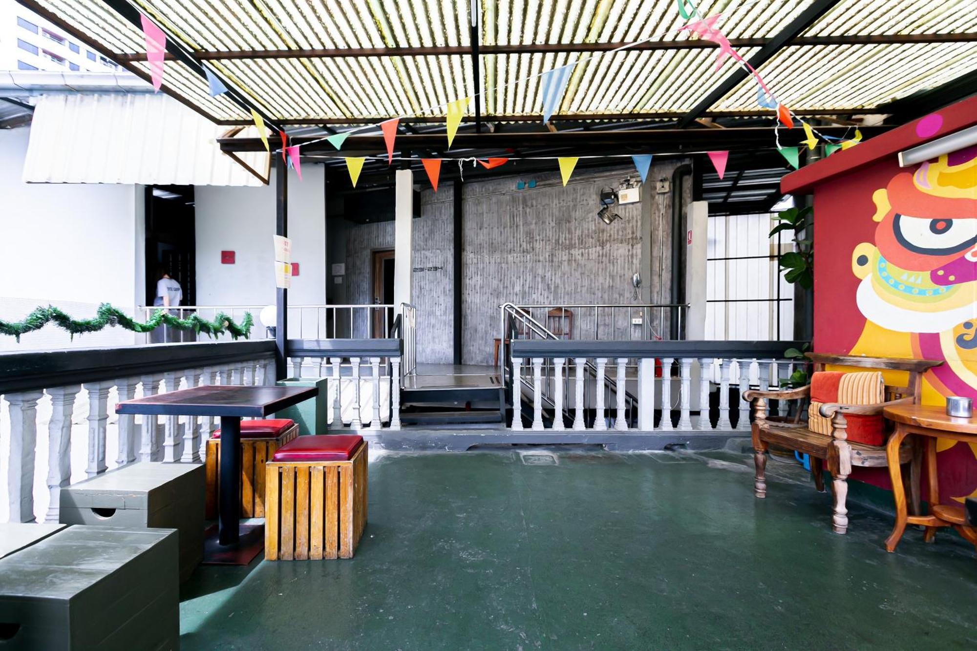 Loftel 22 Hostel Bangkok Exterior foto
