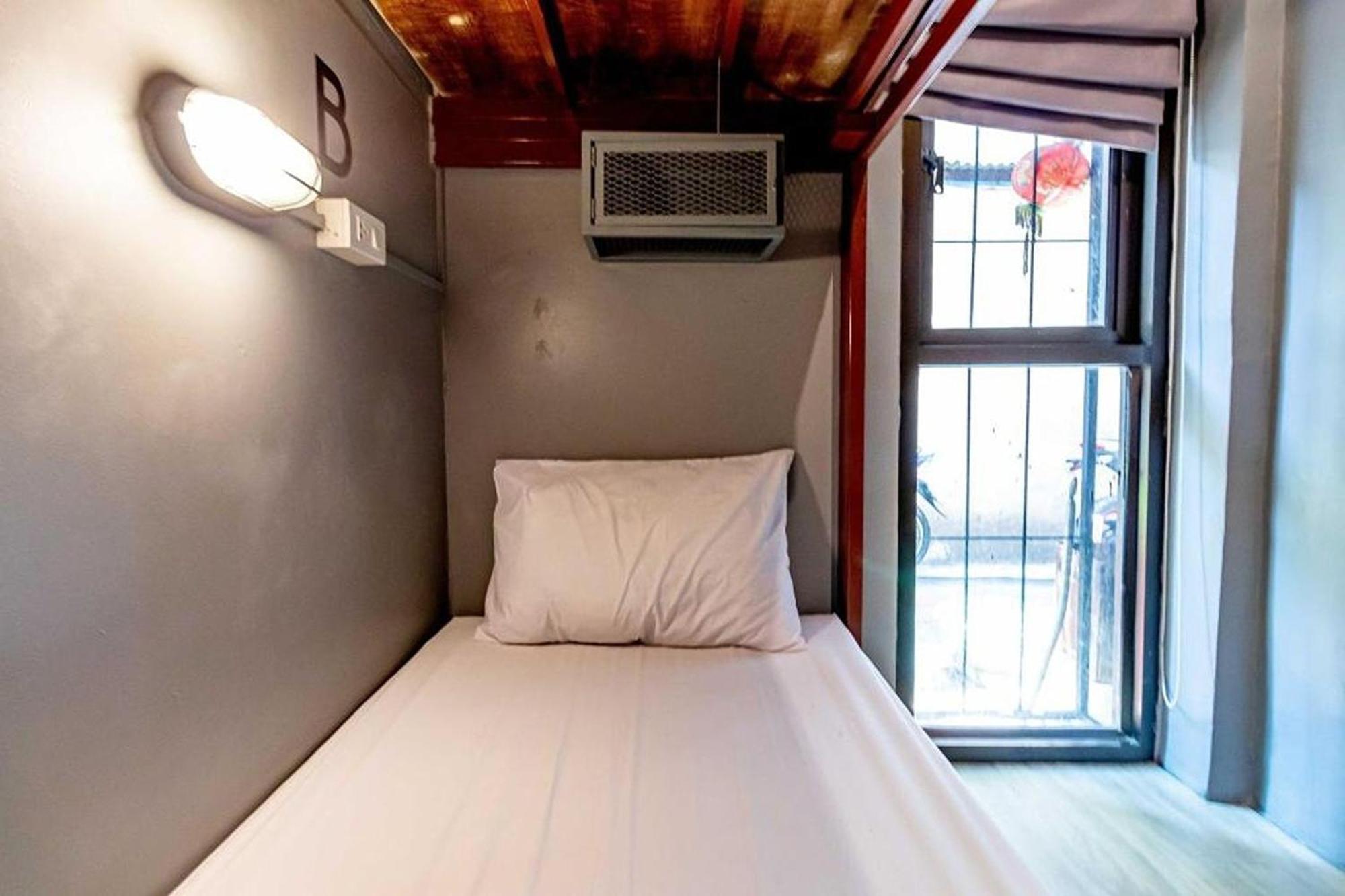 Loftel 22 Hostel Bangkok Exterior foto